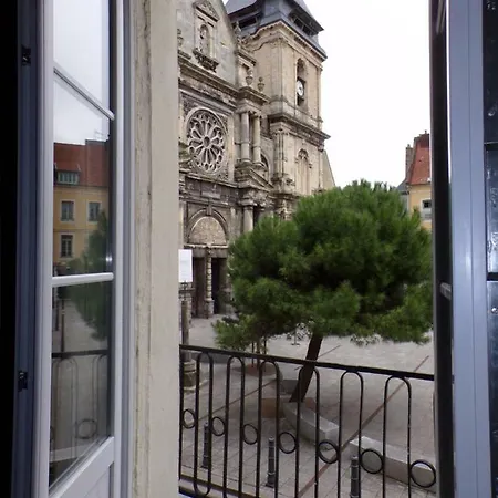 Chez Camille Et Vincent 아파트 *